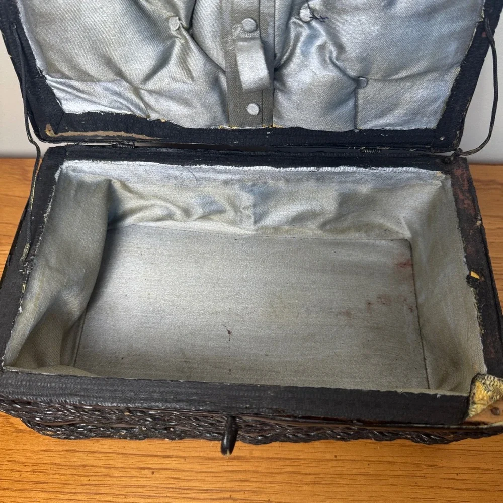 Vintage Black Wicker Sewing Kit Notions Case Handle Clasp Satin‎ lined